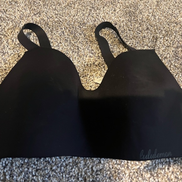 Lululemon black bra - Picture 1 of 3